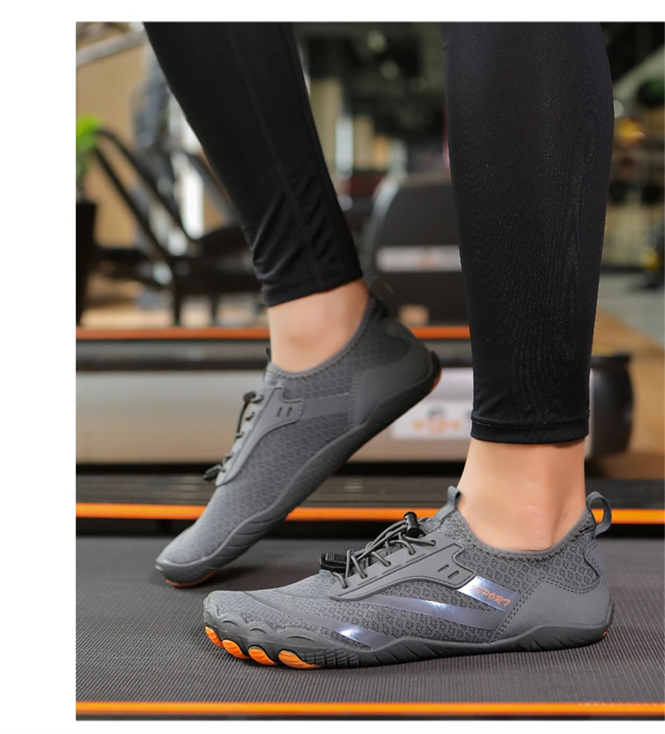 Sapatos aquáticos ultraleves de verão para homens, calçados aquáticos antiderrapantes para atividades ao ar livre, tênis descalços respiráveis para natação e caminhada contra a correnteza.