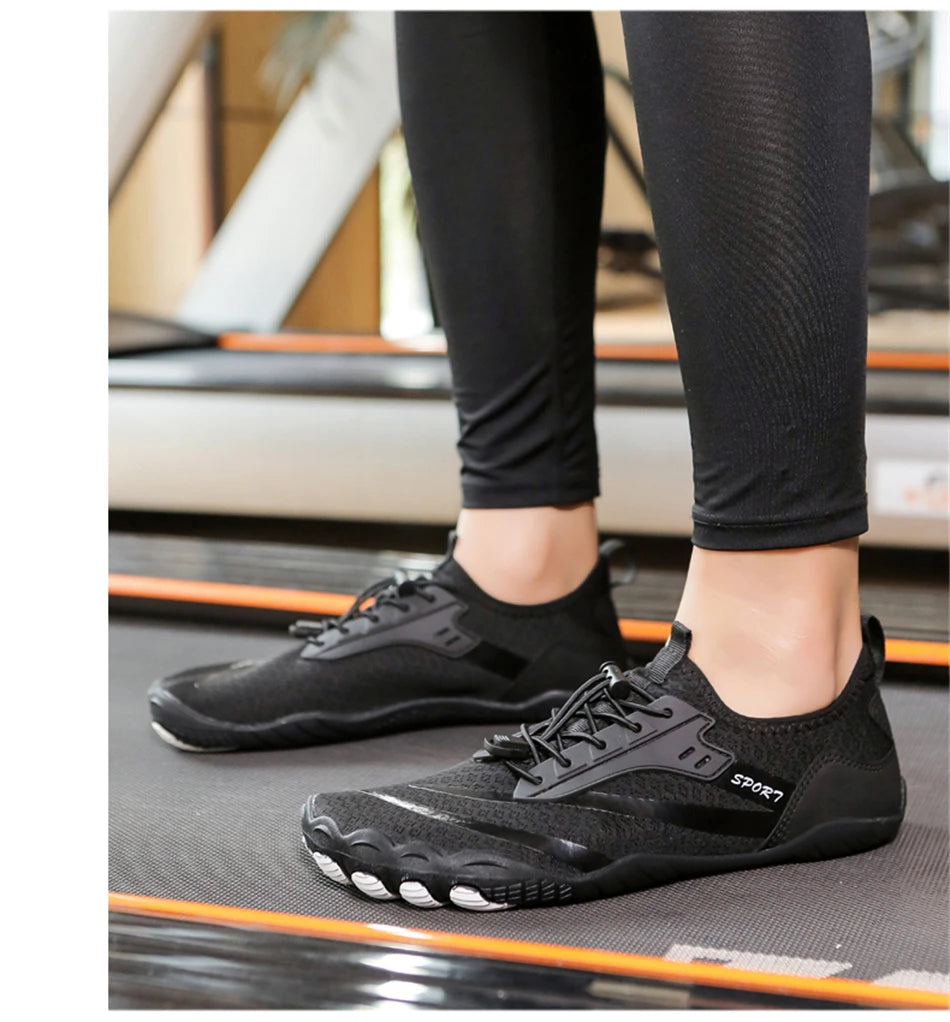 Sapatos aquáticos ultraleves de verão para homens, calçados aquáticos antiderrapantes para atividades ao ar livre, tênis descalços respiráveis para natação e caminhada contra a correnteza.