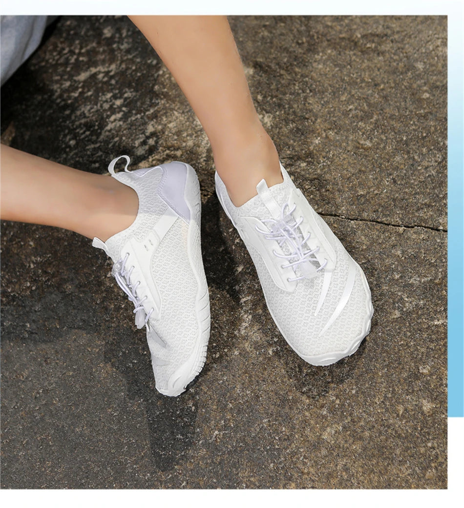 Sapatos aquáticos ultraleves de verão para homens, calçados aquáticos antiderrapantes para atividades ao ar livre, tênis descalços respiráveis para natação e caminhada contra a correnteza.